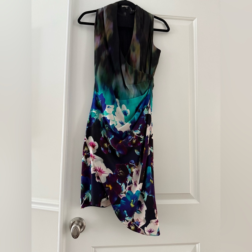 Nicole Miller Collection mid length dress.